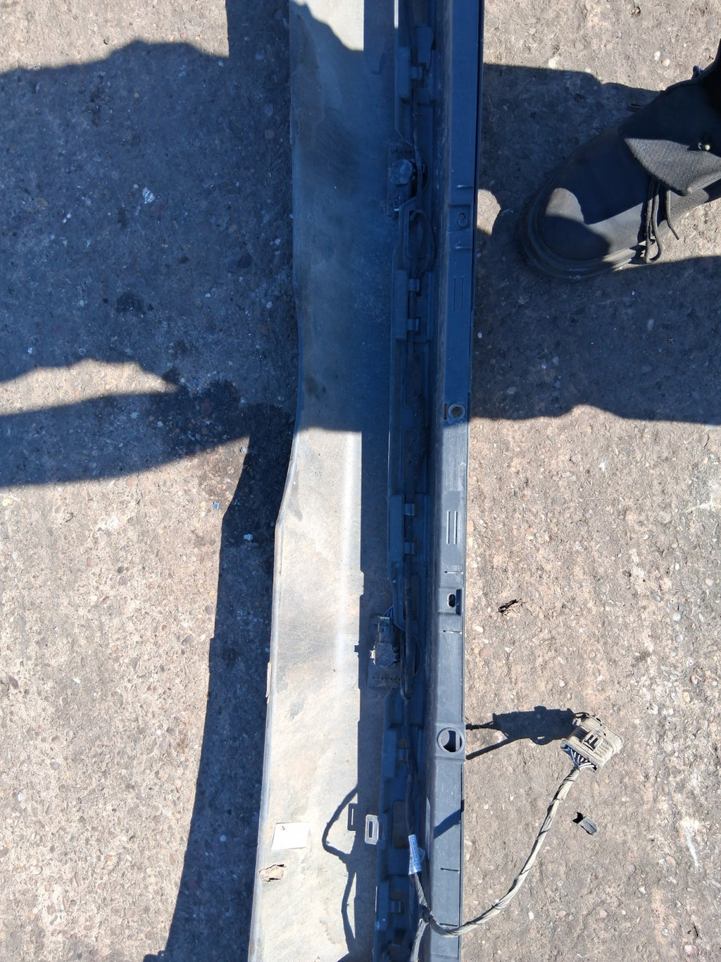 2021 MERCEDES BENZ W907 SPRINTER REAR CENTER MIDDLE BUMPER REAR BUMPER
