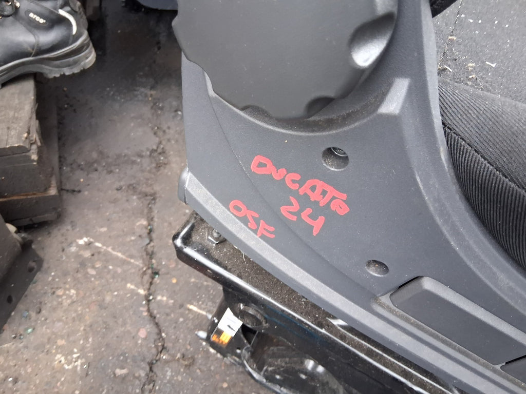 2024 FIAT DUCATO MK3 OSF DRIVER SIDE FRONT COMPLETE SINGLE SEAT FABRIC ARMREST