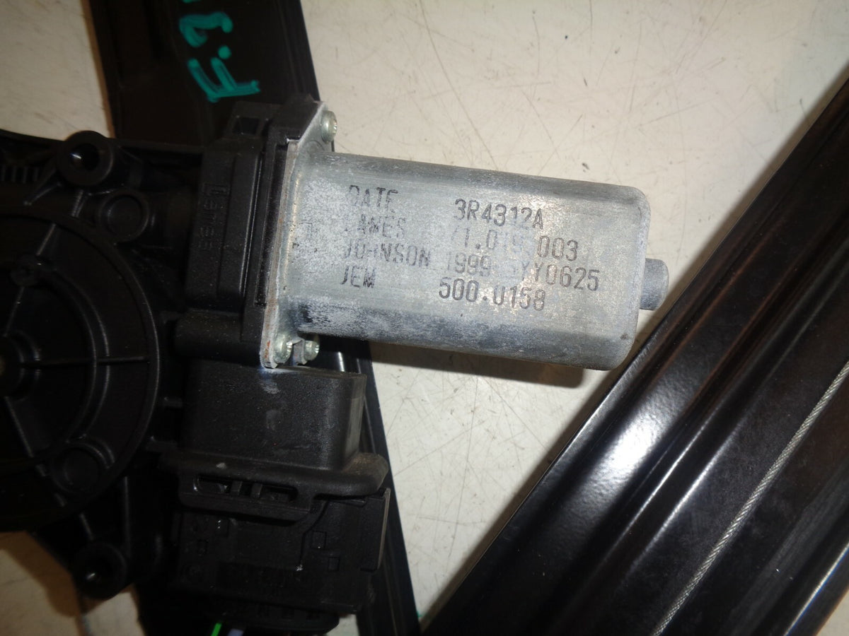 BMW 3 SERIES F30 2015 NSF PASSENGER SIDE FRONT WINDOW MOTOR REGULATOR 7259823