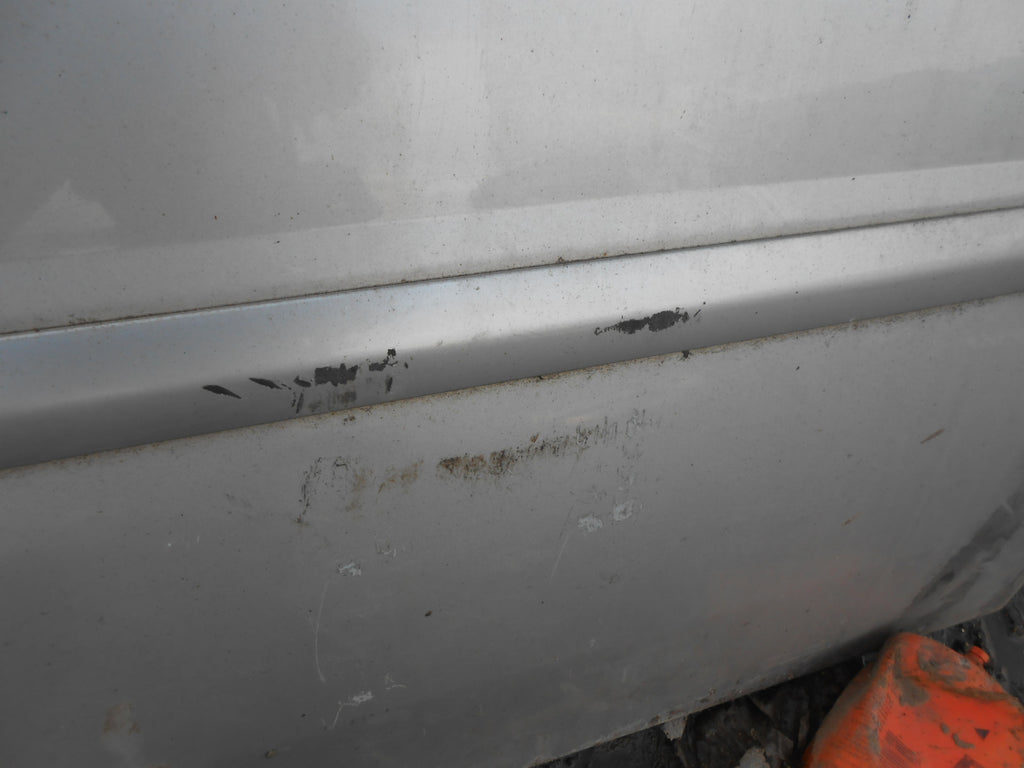 VAUXHALL VECTRA C (MK2) 2003 SALOON ESTATE NSF PASSENGER SIDE FRONT DOOR SILVER