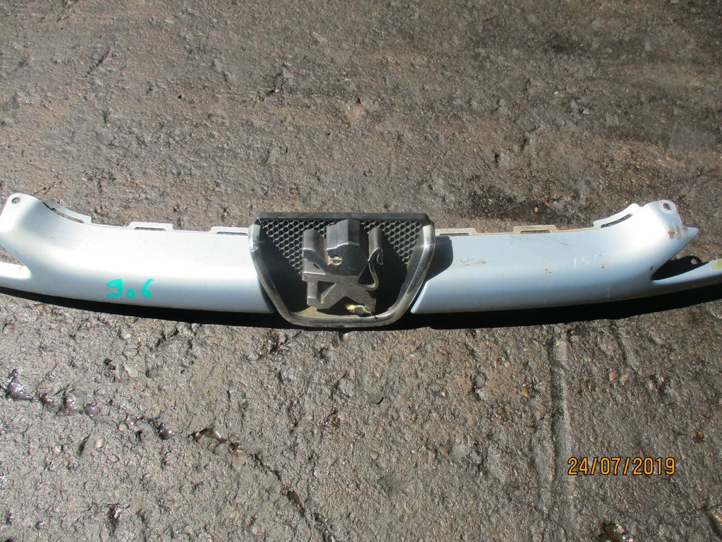 PEUGEOT 206 FRONT BUMPER GRILL & EMBLEM BADGE LIGHT BLUE 9628691277