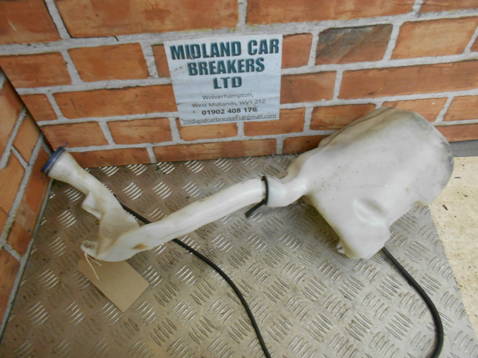 PEUGEOT 1007 2005 WINDSCREEN WASHER BOTTLE TANK & PUMP 9648337580