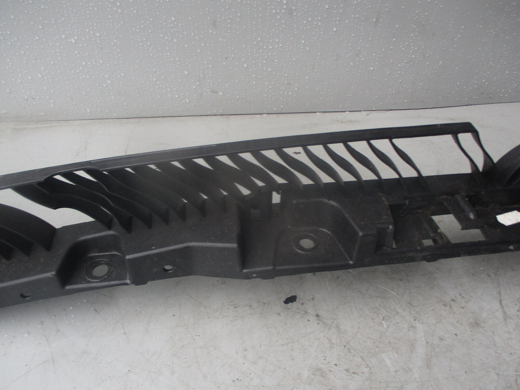VW TIGUAN 2016 REAR BUMPER MOUNTING SUPPORT BRACKET 5NA807863