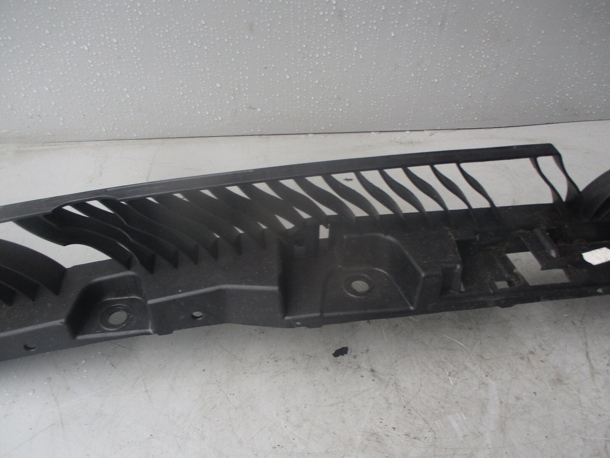 VW TIGUAN 2016 REAR BUMPER MOUNTING SUPPORT BRACKET 5NA807863