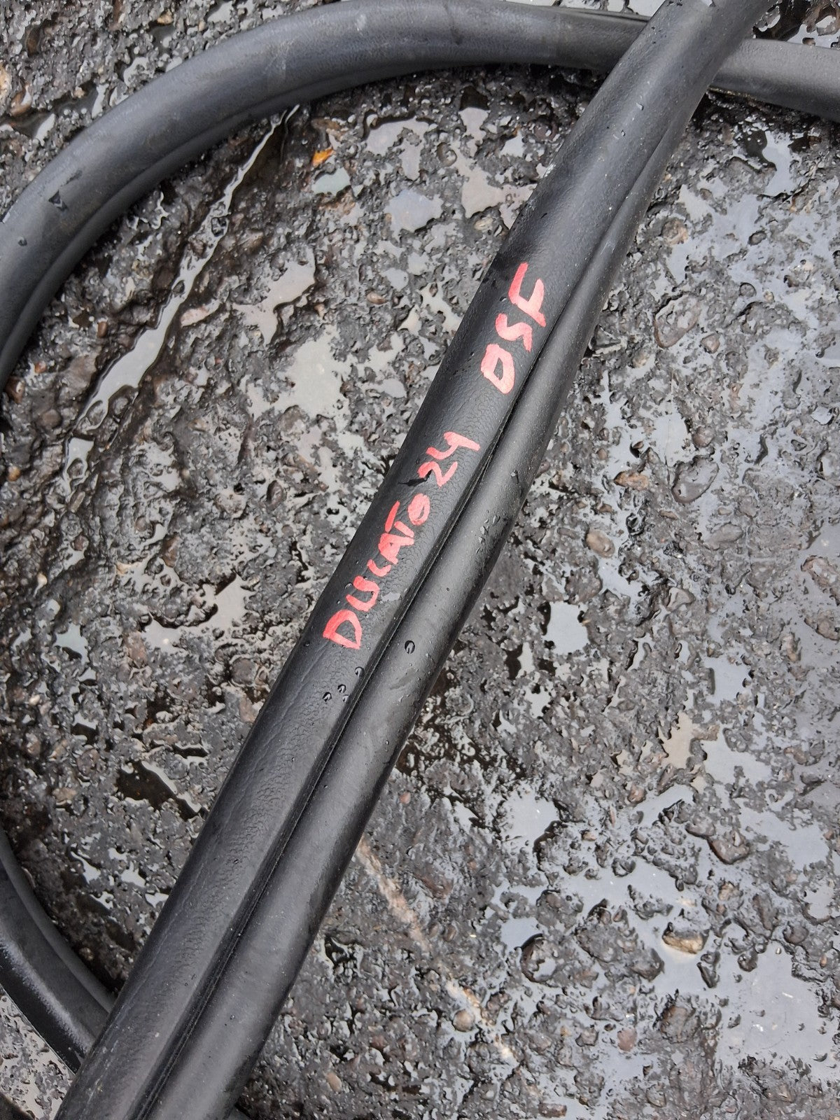 2024 FIAT DUCATO MK3 OSF DRIVER SIDE FRONT RIGHT DOOR RUBBER SEAL