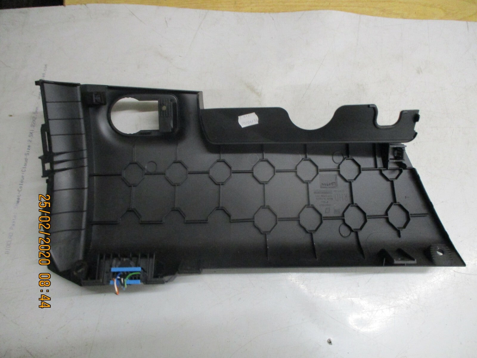 VAUXHALL CORSA E 2016 LOWER STEERING WHEEL DASHBOARD PLASTIC TRIM PANEL 13471361