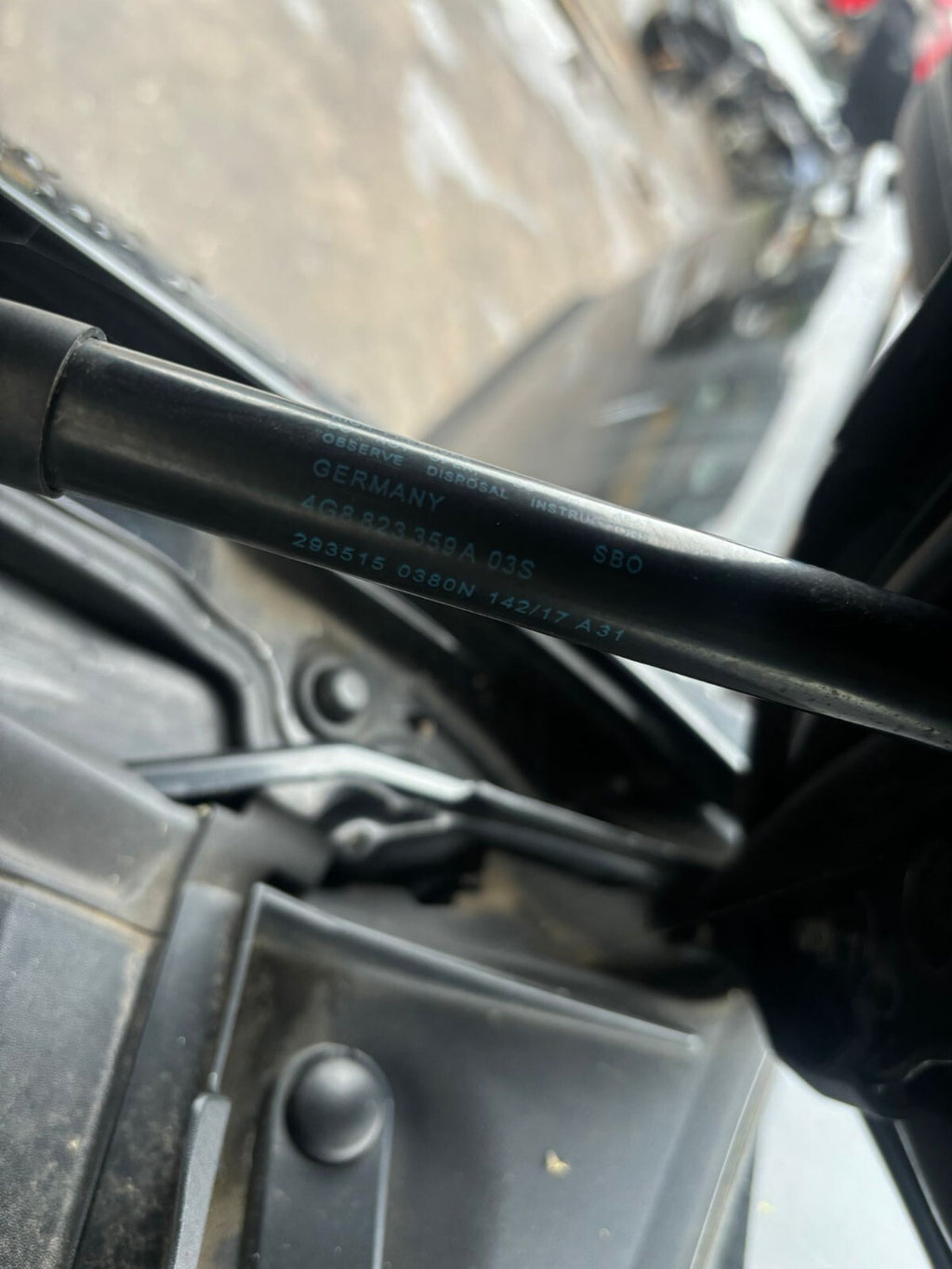 2017 AUDI A6 FACELIFT C7 4G OS DRIVER SIDE BONNET STRUT 4G8823359A