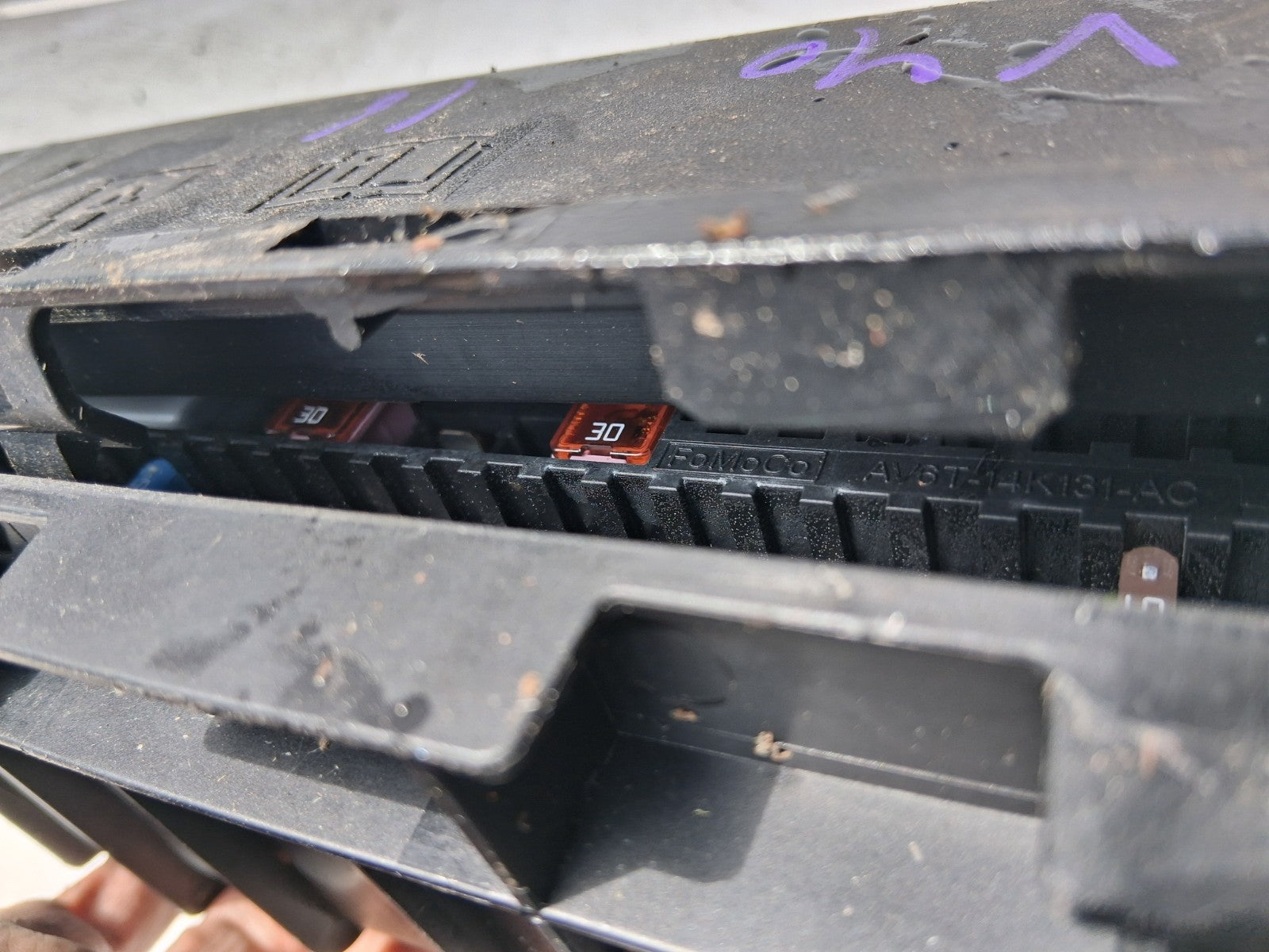 2016 VOLVO V40 1.6 DIESEL FUSE BOX RELAY ASSEMBLY