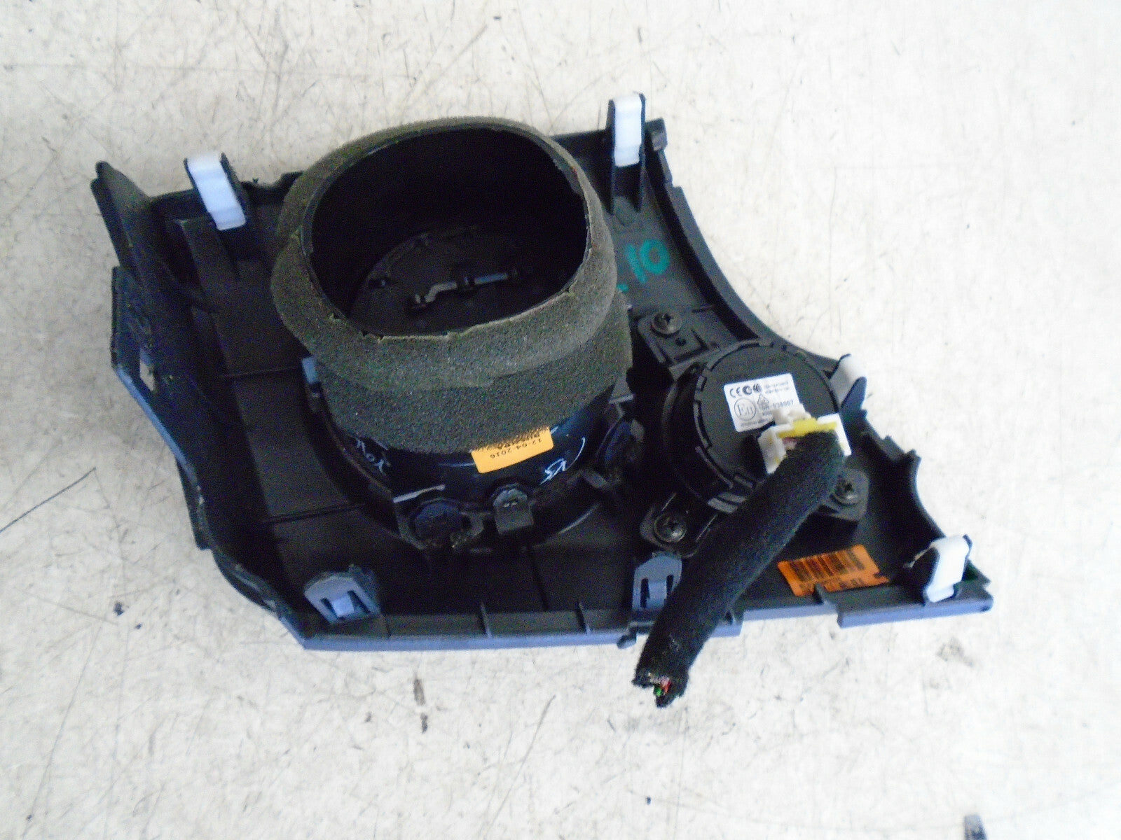 HYUNDAI I10 MK2 2015 OS DRIVER SIDE FRONT AIR VENT BUTTON