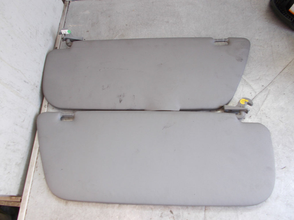 MERCEDES SPRINTER W906 2008 MK2 PASSENGER DRIVER SIDE SUN VISORS A9068100011