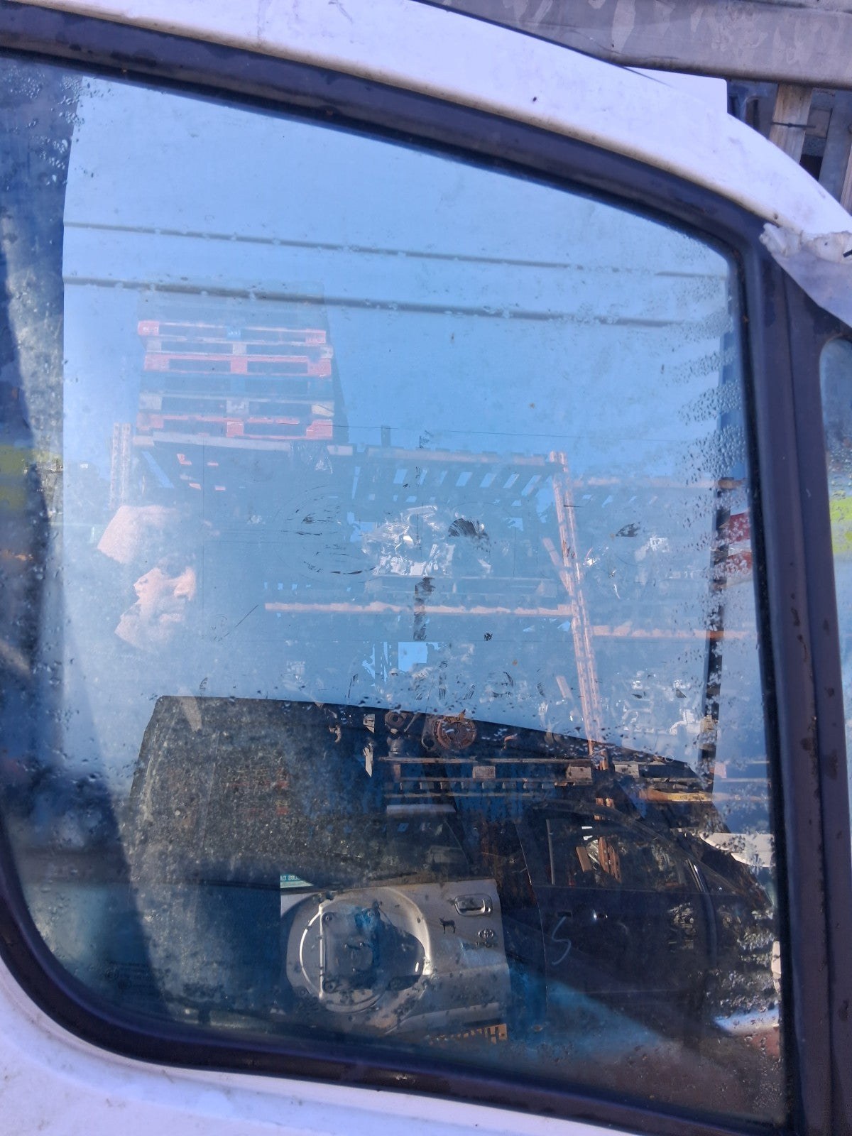 2022 MERCEDES BENZ SPRINTER W907 OSF DRIVER SIDE FRONT RIGHT WINDOW GLASS