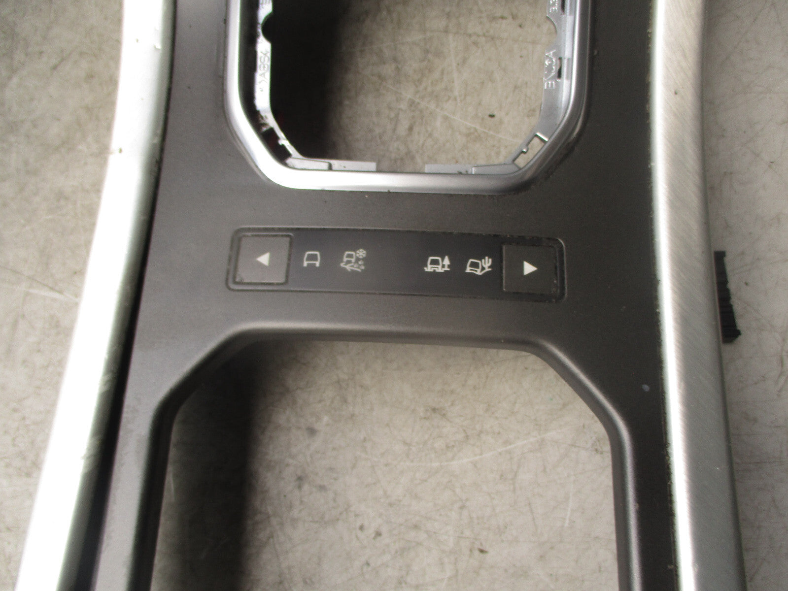 2016 RANGE ROVER EVOQUE CENTER CONSOLE AIR CON & SUSPENSION CONTROL SWITCH PANEL