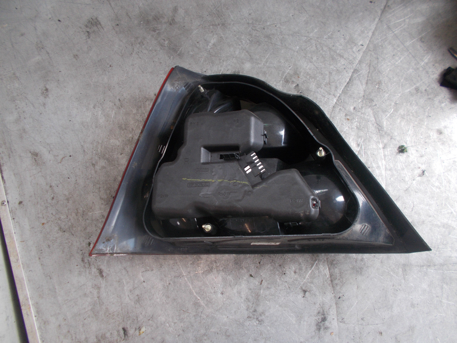 ROVER MG OS/ DRIVER SIDE REAR LIGHT F001B02R028102