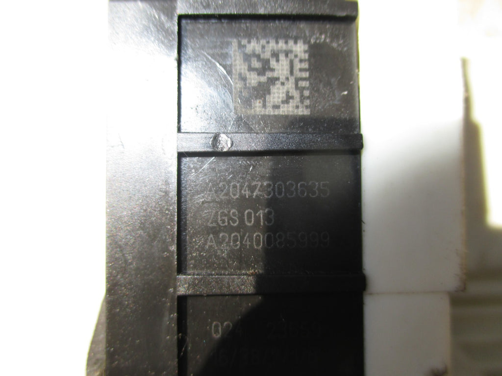 MERCEDES BENZ NS REAR SIDE DOOR LOCK A2047303635