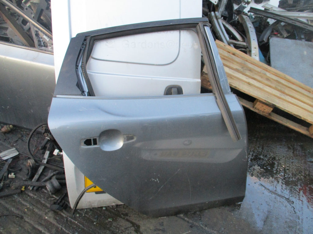 2015 VOLVO V40 HATCHBACK OSR DRIEVR SIDE REAR BARE DOOR GREY