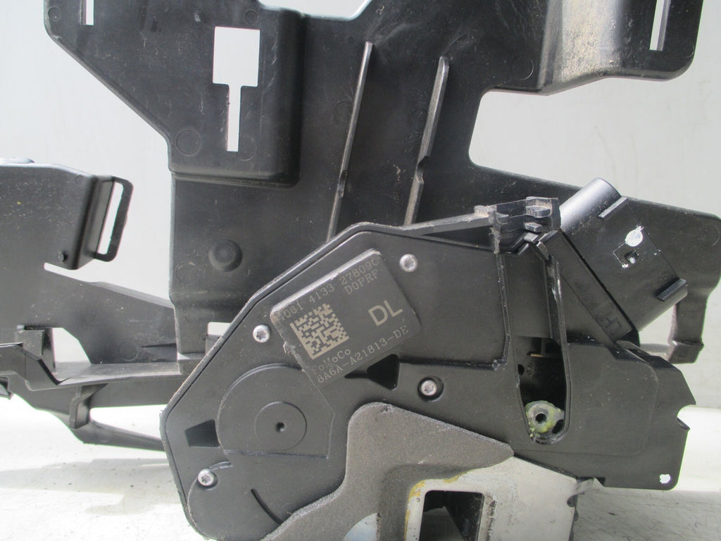 FORD FIESTA DRIVER SIDE FRONT DOOR LOCK ASSEMBLY 40614133
