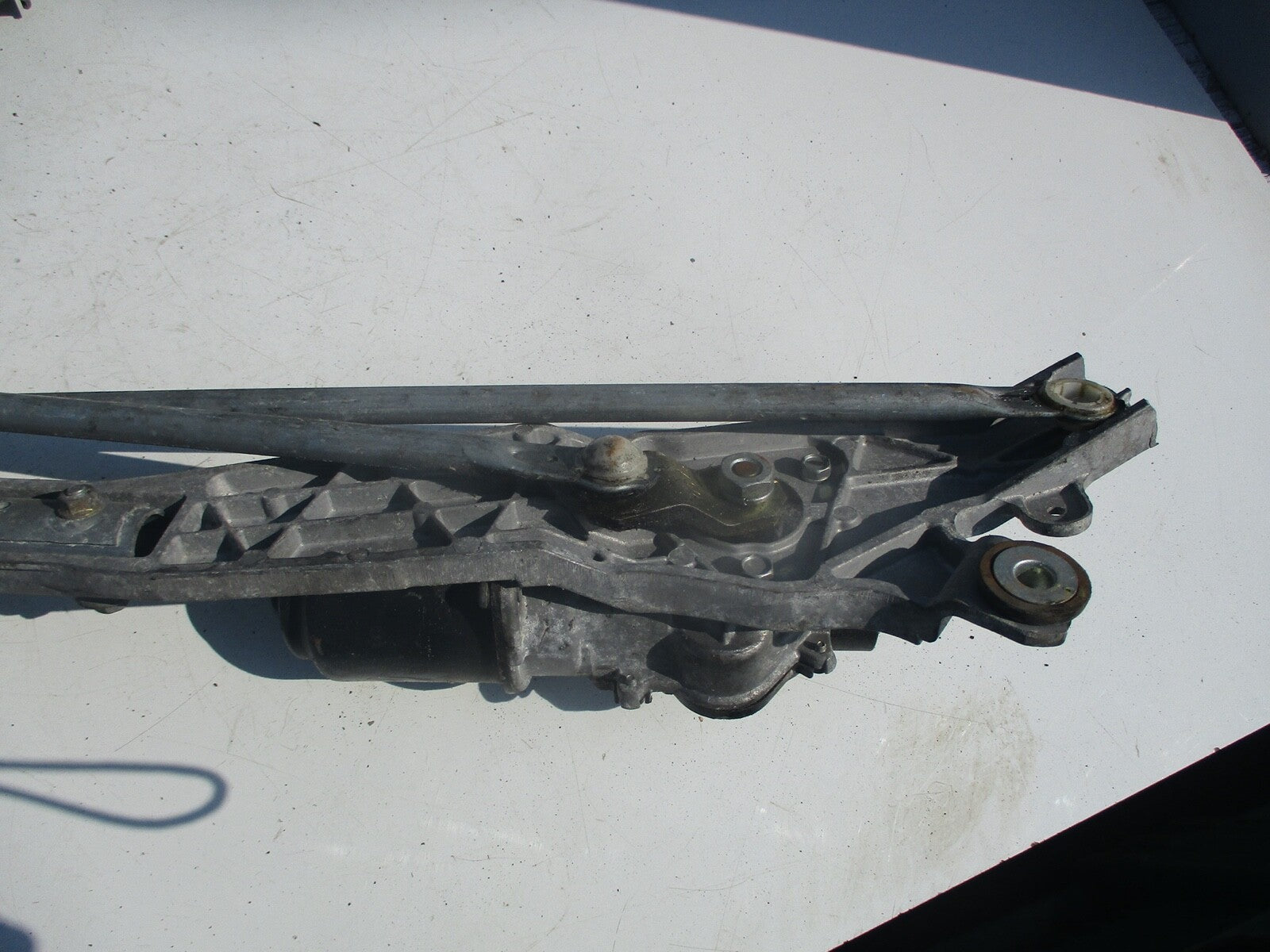 NISSAN 350Z 2004 FRONT WIPER MOTOR AND LINKAGE  39057RB