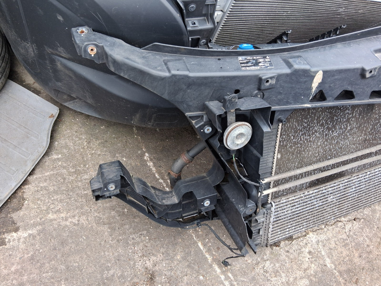 2016 MERCEDES SPRINTER W906 2.1 DIESEL FRONT PANEL RADPACK RADIATOR A9065000202