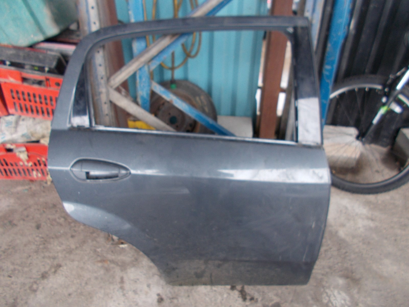 2006 FIAT GRANDE PUNTO OSR DRIVERS SIDE REAR DOOR COMPLETE SILVER 589/A