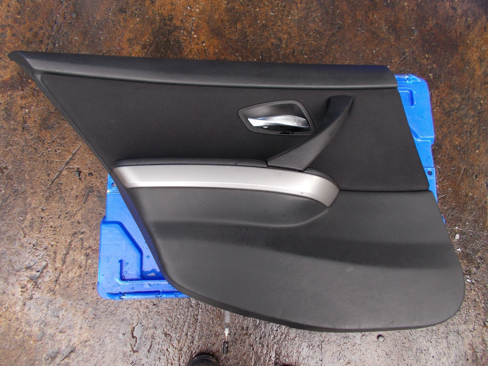 2007 BMW 320D SE E90 NSR PASSENGER SIDE REAR DOOR CARD 7144333