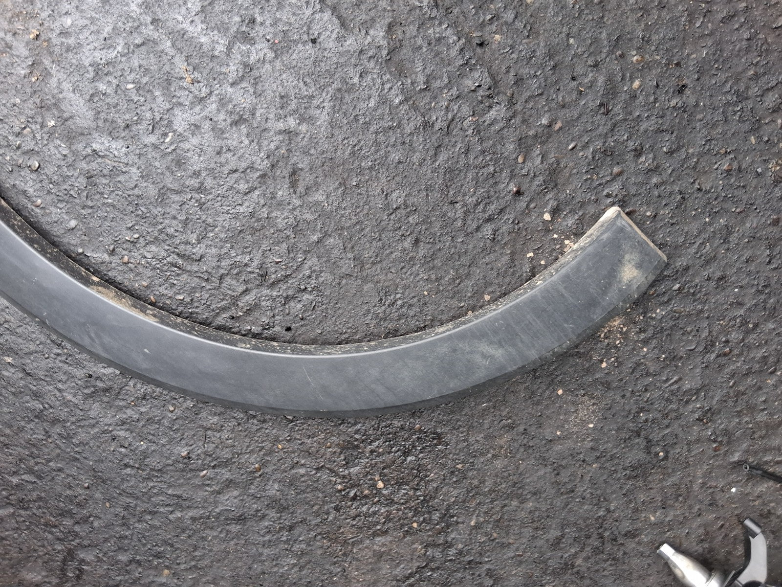 2023 FORD TRANSIT 350 MK8 NSR PASSENGER SIDE REAR WHEEL ARCH TRIM BK31V280K97