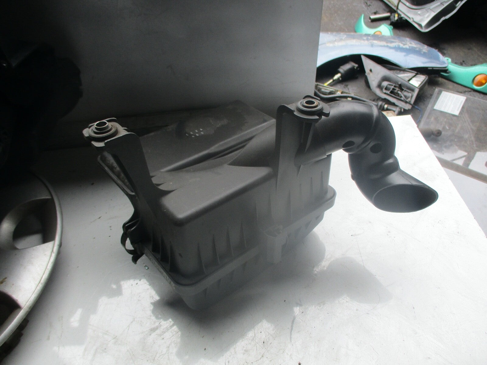 KIA PICANTO 2009 1.0 AIR FILTER HOUSING BOX 28210 07900