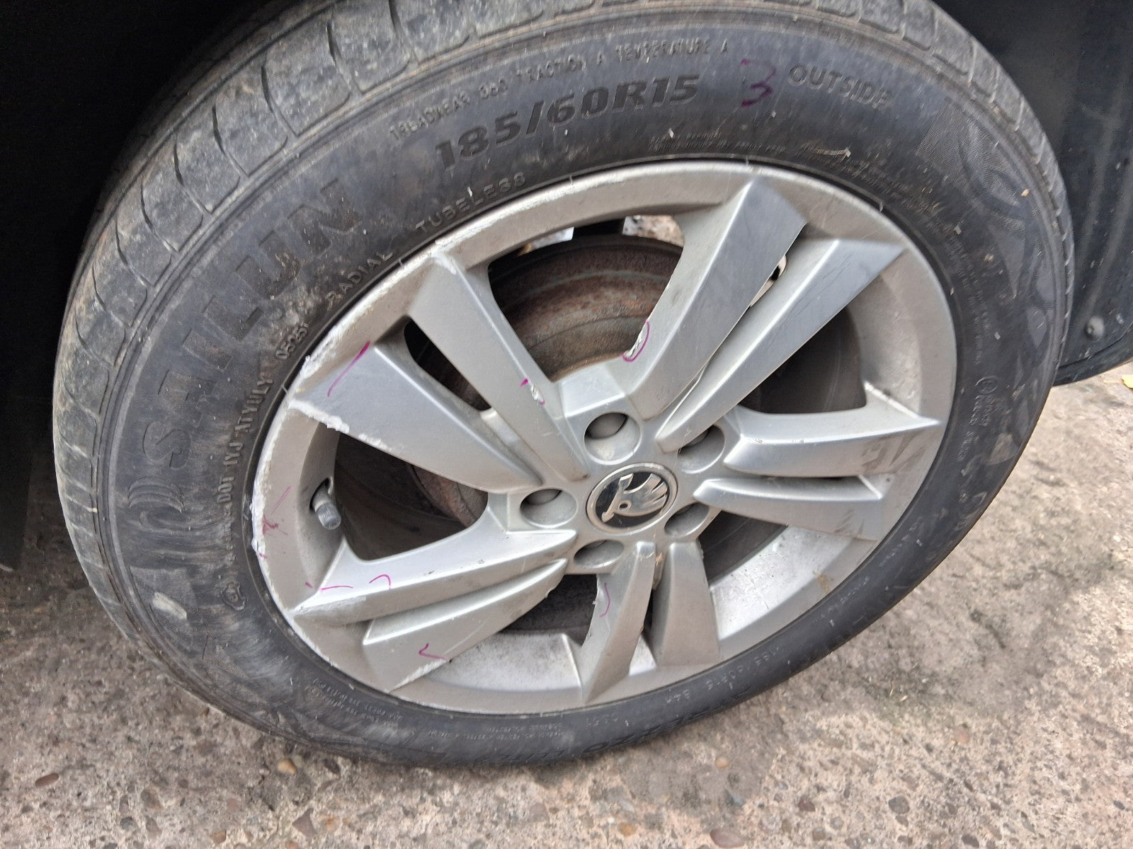 2020 SKODA FABIA MK3 NJ 15 INCH ALLOY WHEEL WITH TYRE 185/60R15