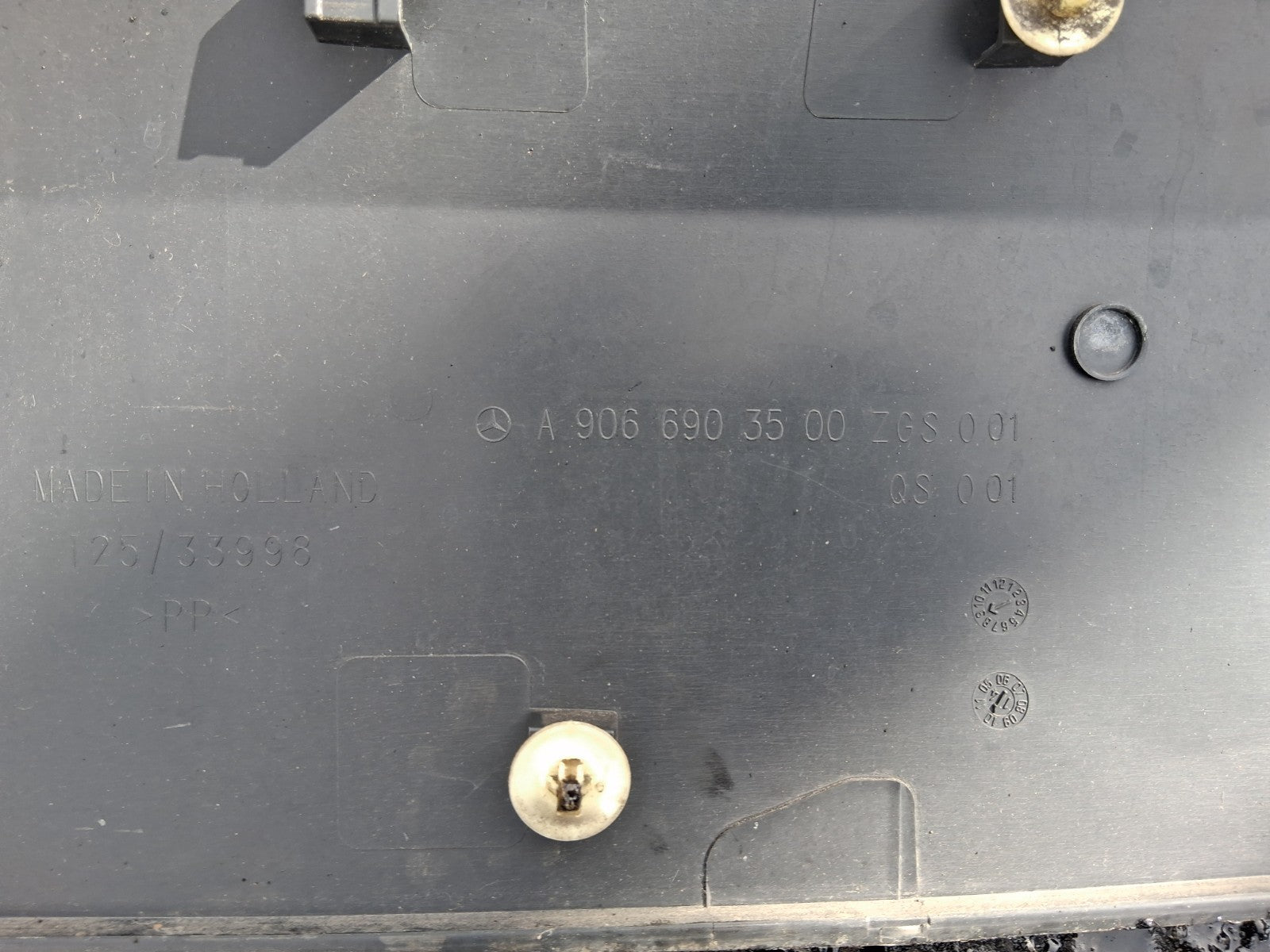 2016 MERCEDES SPRINTER W906 OSR DRIVER SIDE REAR TRIM MOULDING A9066903500