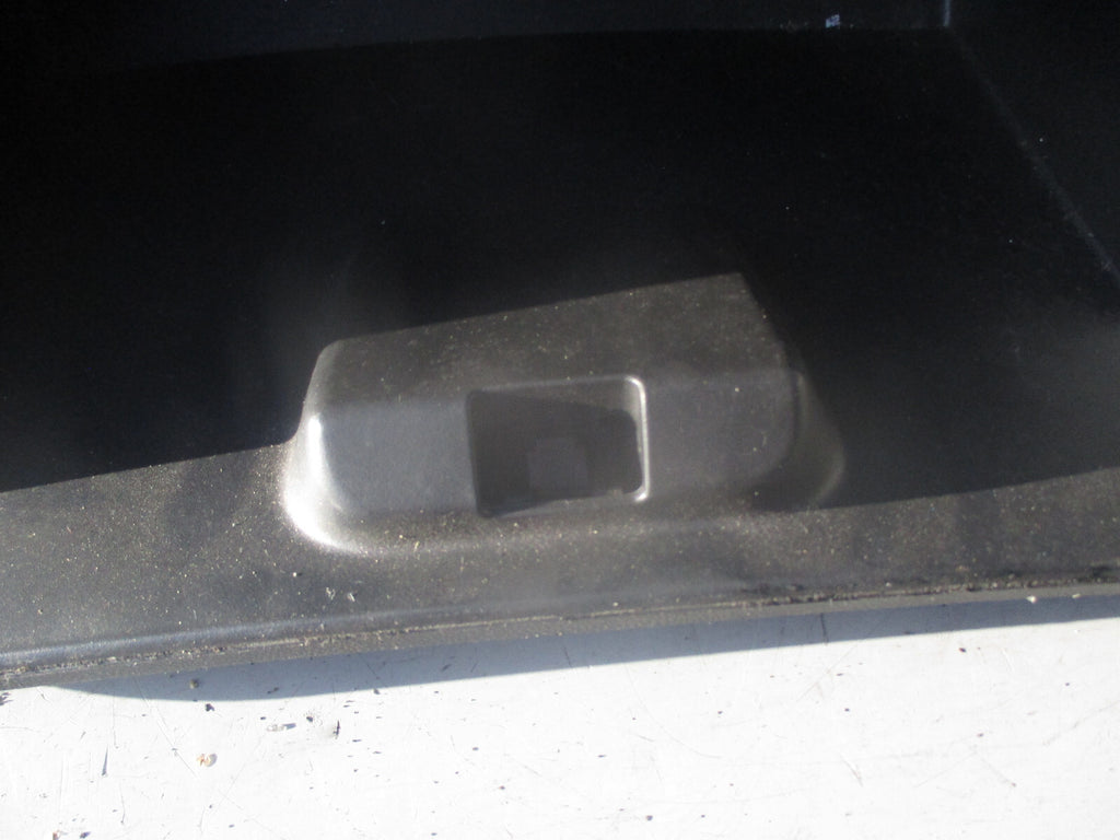 VAUXHALL VIVA 2016 5 DOOR GLOVE BOX COMPARTMENT