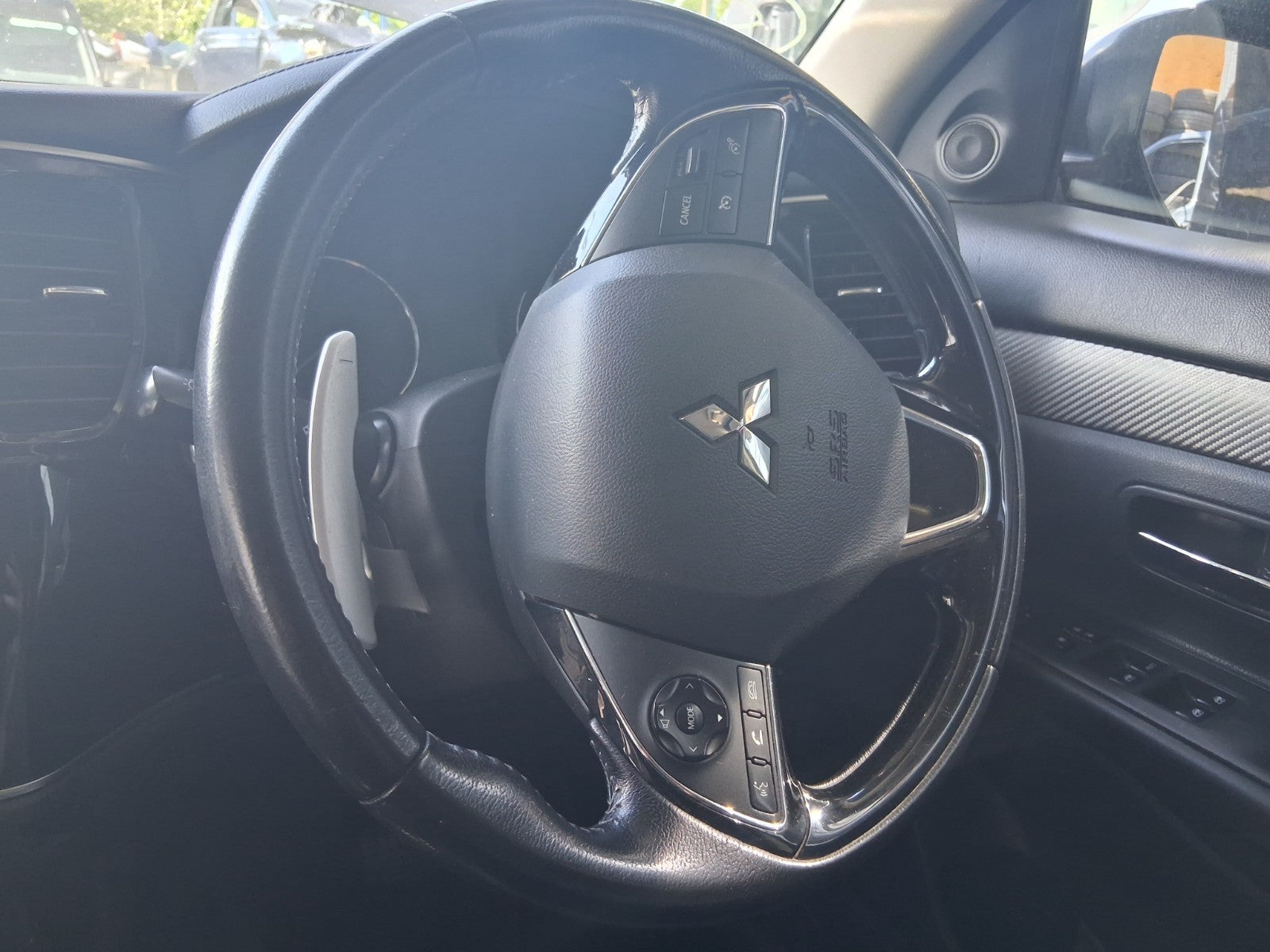 2018 MITSUBISHI OUTLANDER MK3 3 SPOKE MULTIFUNCTION LEATHER STEERING WHEEL