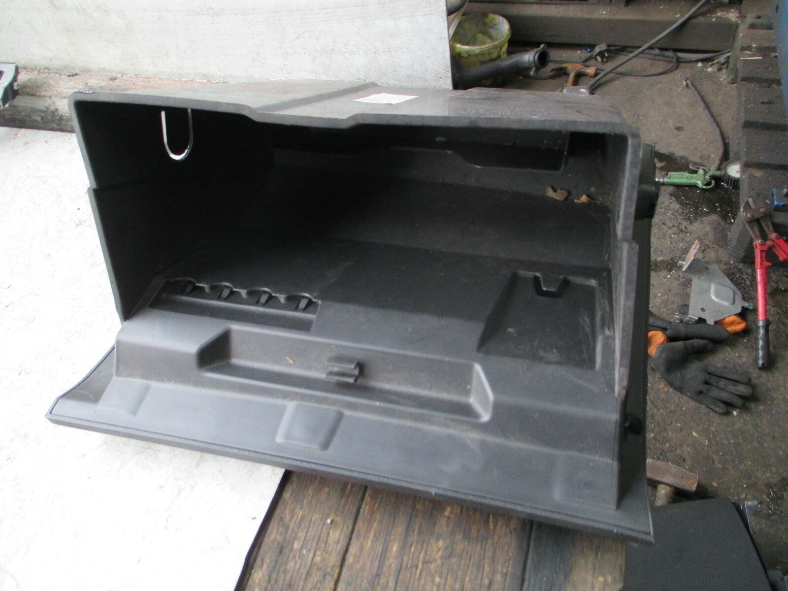 FORD TRANSIT COURIER 2017 PASSENGER STORAGE COMPARTMENT GLOVEBOX ET76R060T10BCW