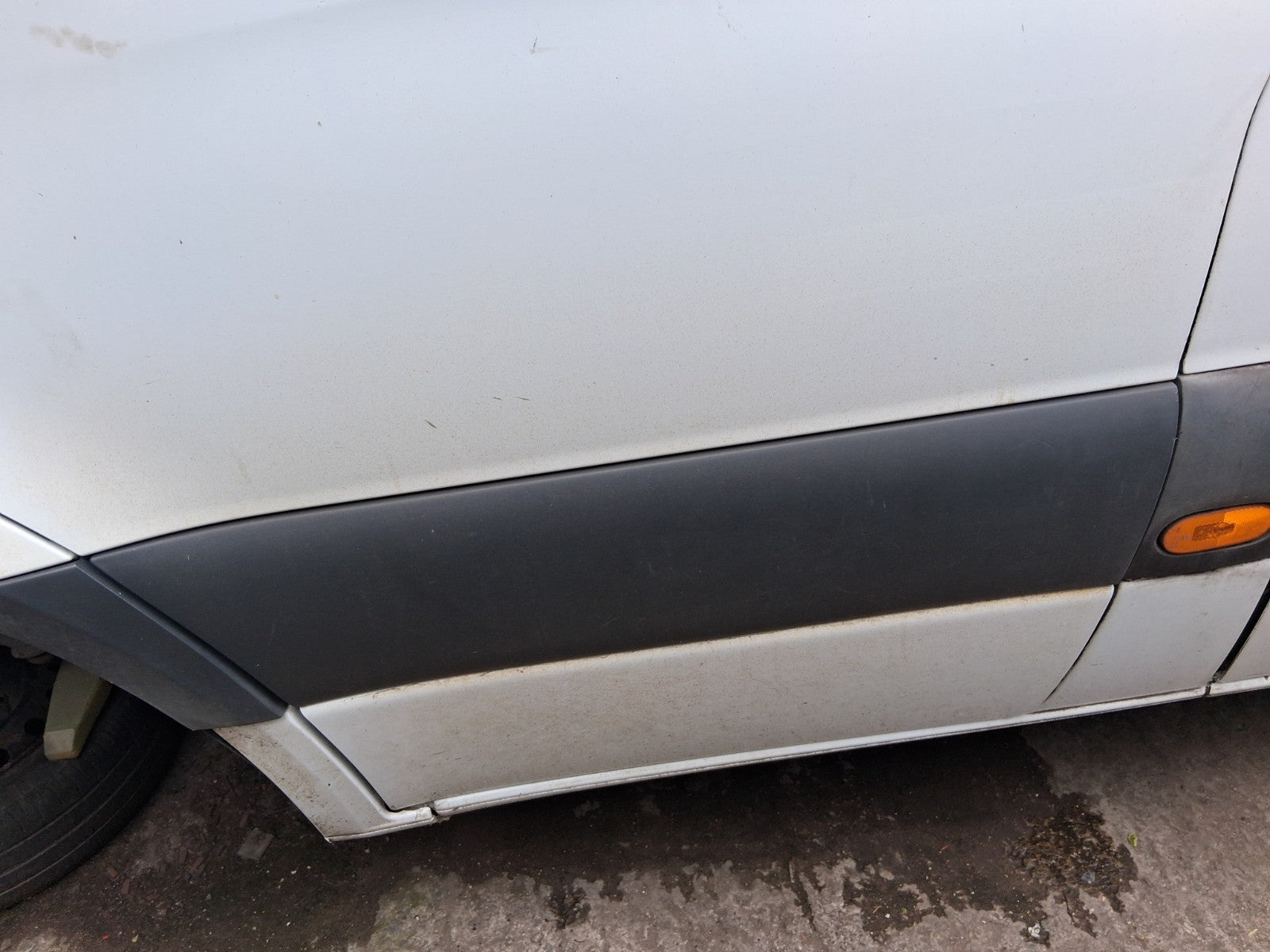 2018 MERCEDES BENZ SPRINTER W907 NSF PASSENGER SIDE FRONT LEFT BARE DOOR WHITE