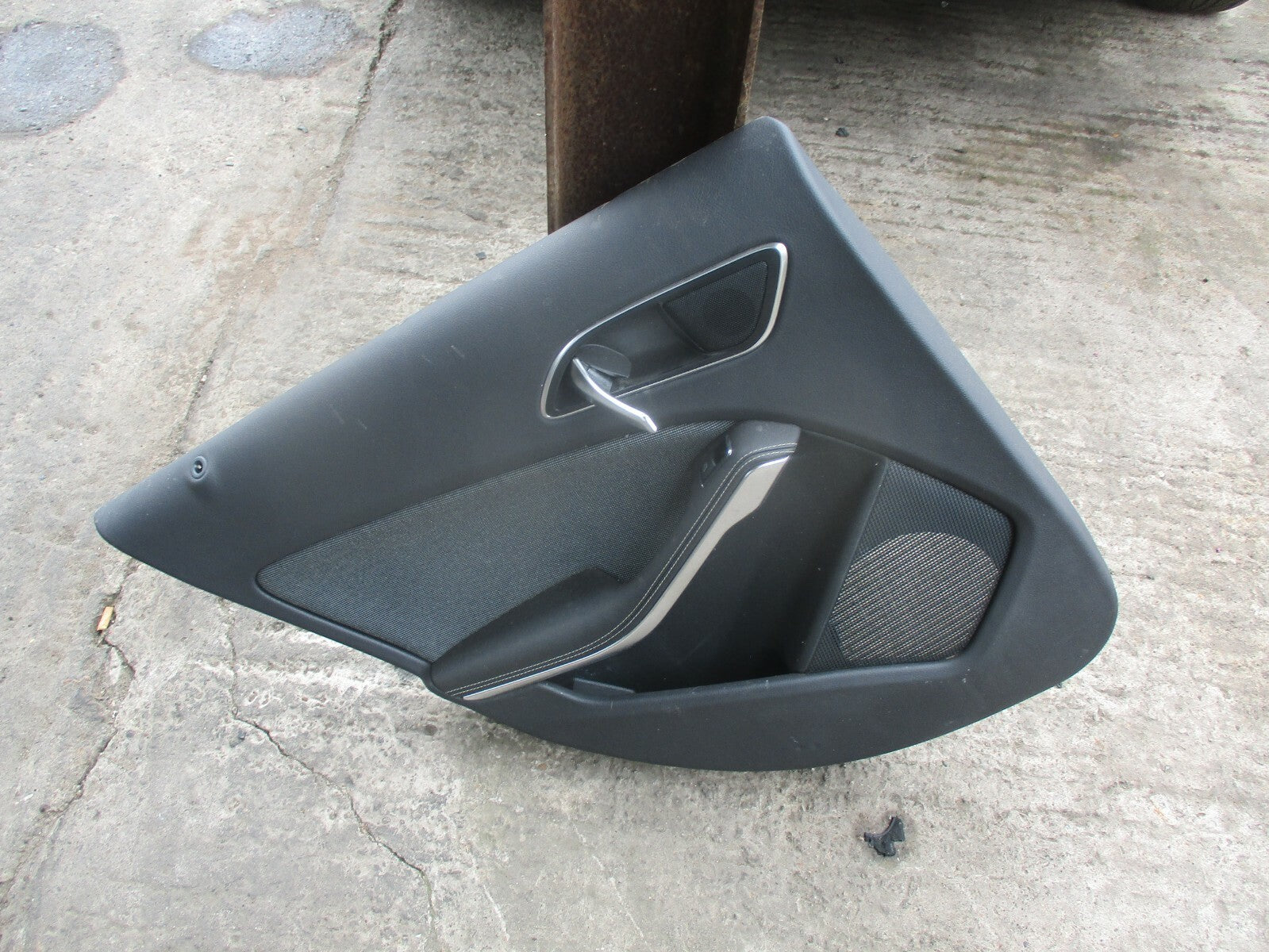 MERCEDES A CLASS W176 NSR PASSENGER SIDE REAR COMPLETE DOOR CARD