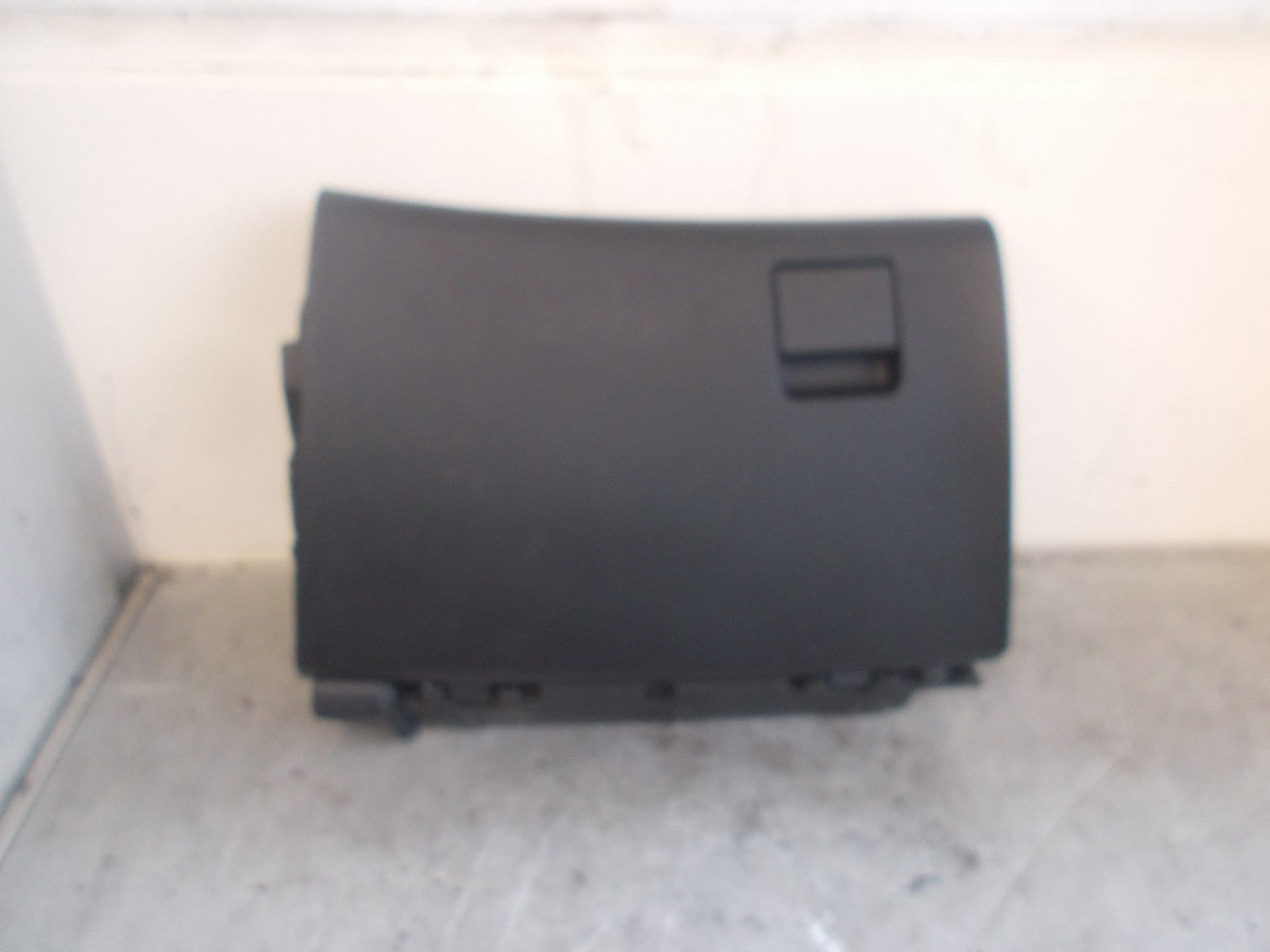 VAUXHALL INSIGNIA A (MK1) 2008-2017 NS PASSENGER SIDE GLOVE BOX 13273294