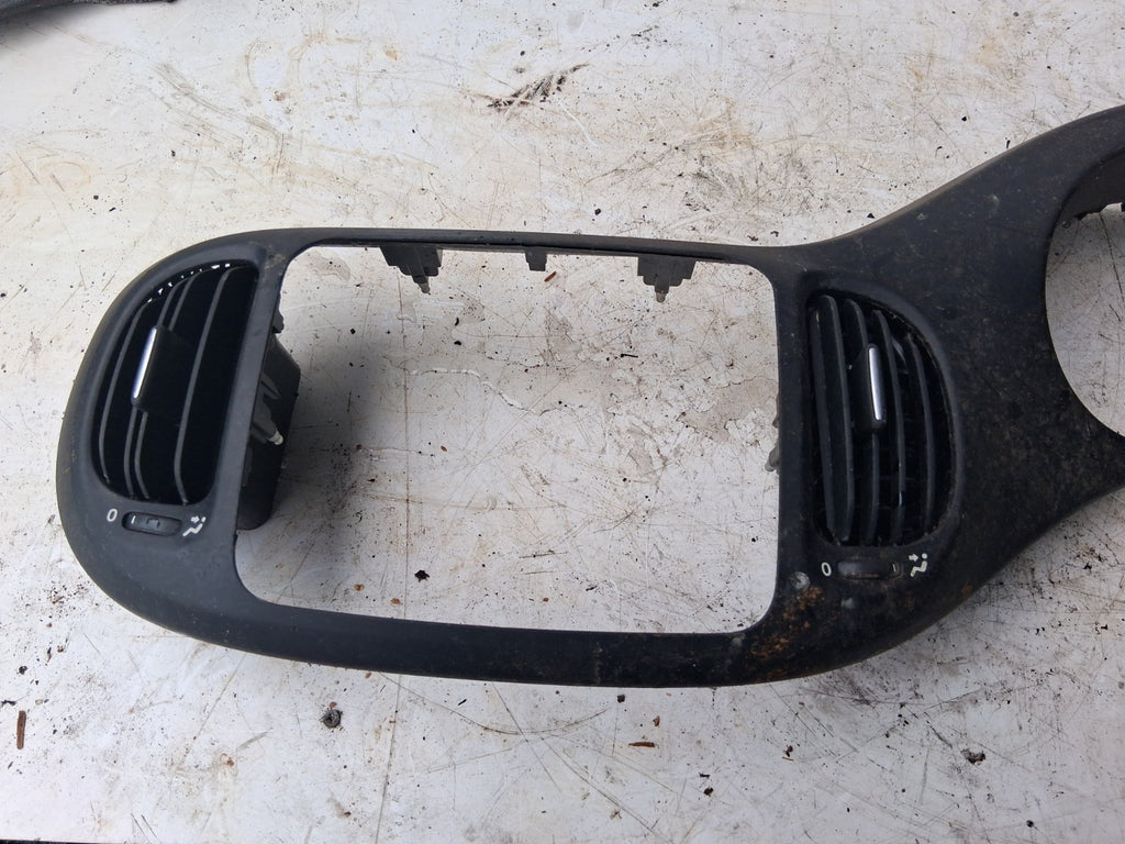 2012 FIAT 500 LOUNGE MK1 FRONT DASHBOARD AIR VENT TRIM PANNEL 735526478