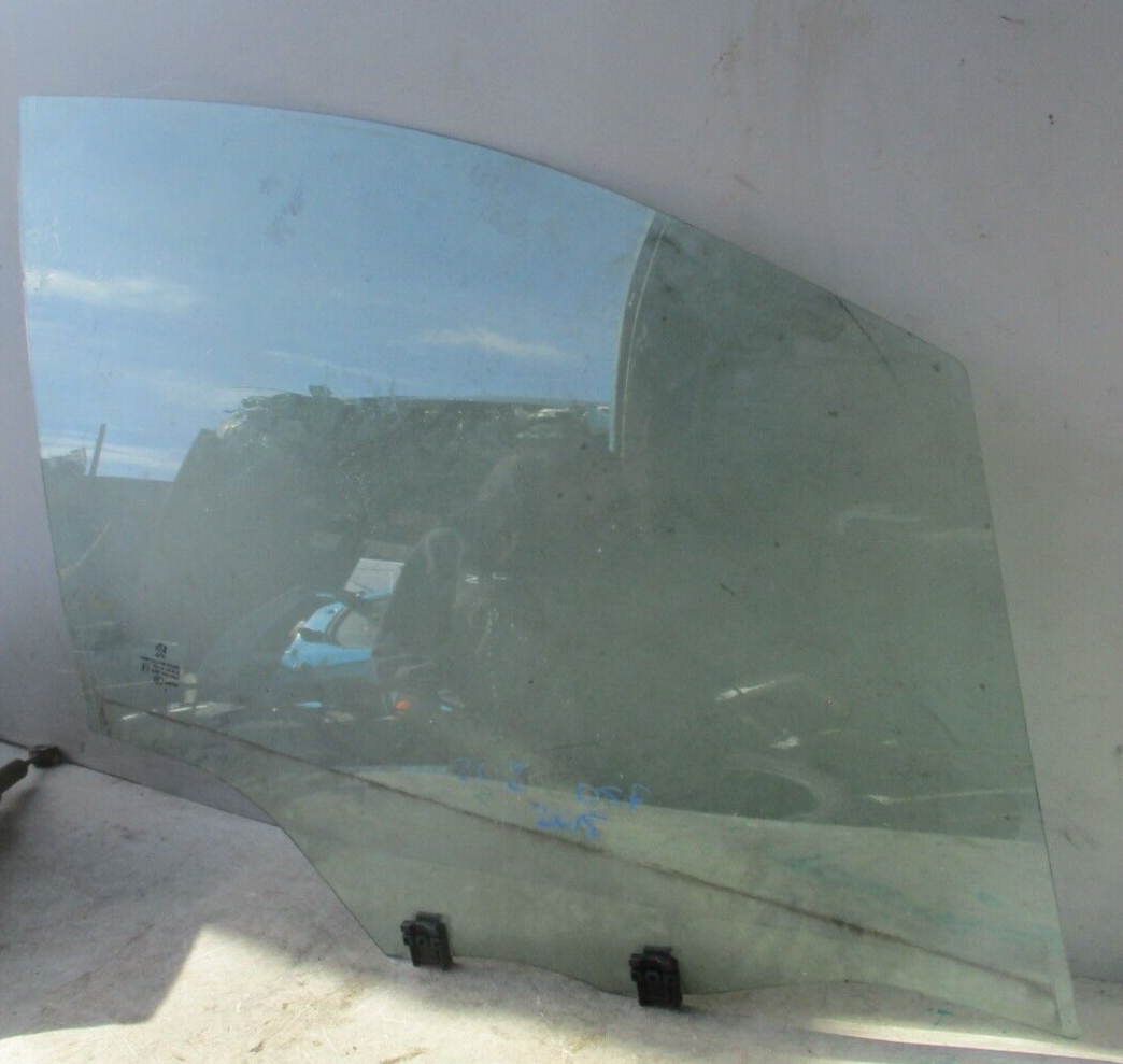 2015 PEUGEOT 208 OSF DRIVER SIDE FRONT WINDOW GLASS 39AS2M33
