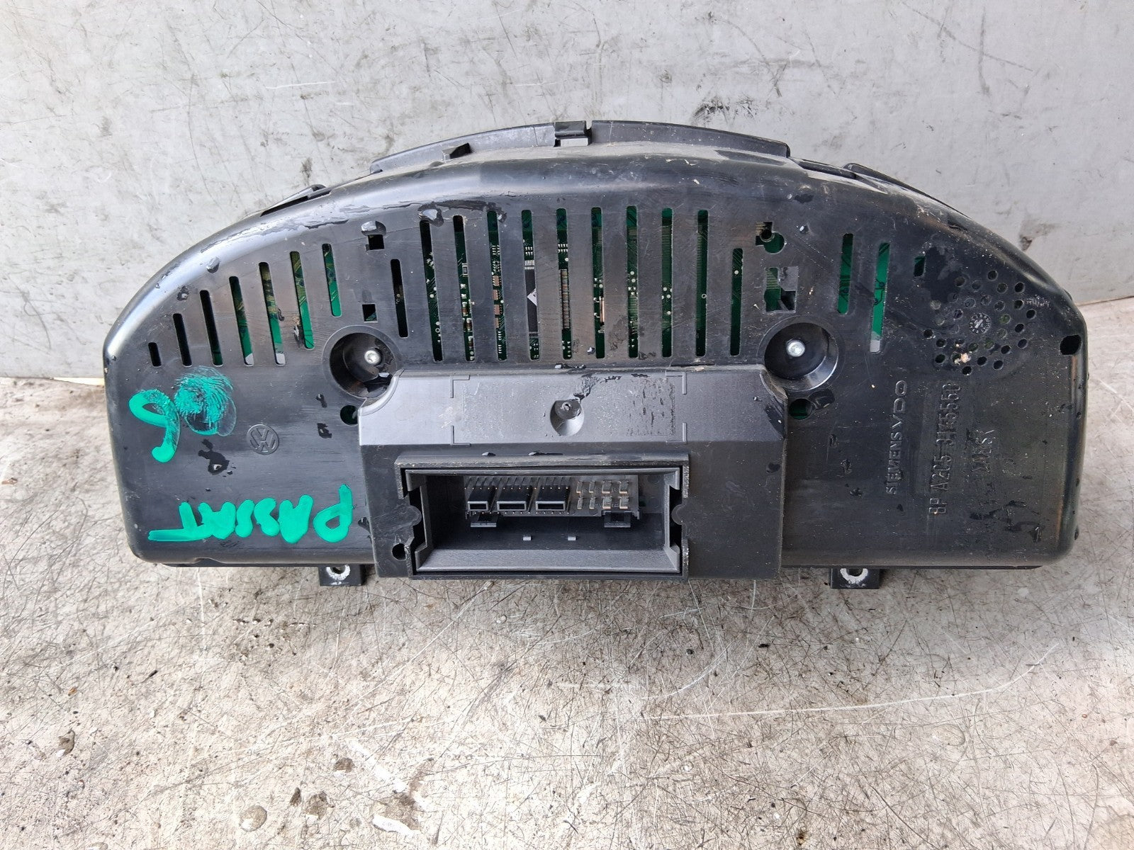 2006 VOLKSWAGEN PASSAT B6 1.9 DIESEL SPEEDOMETER INSTRUMENT CLUSTER A2C53145550