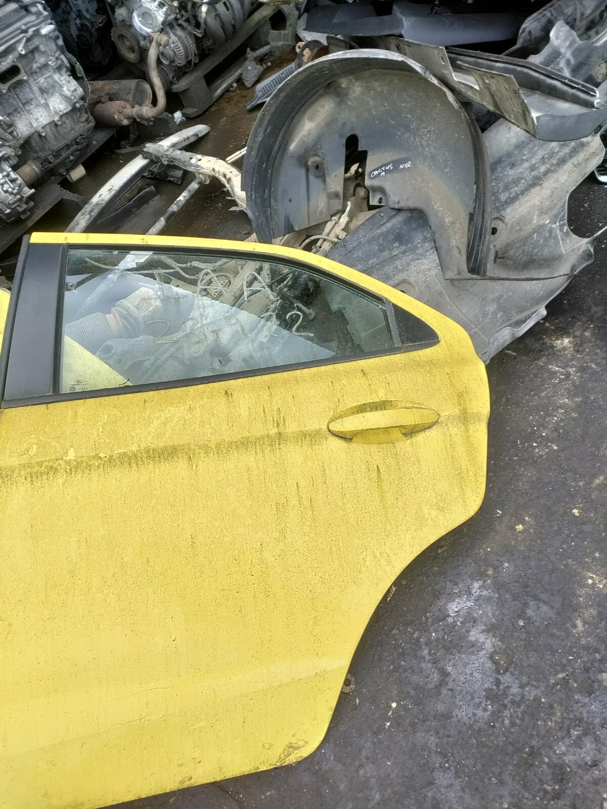 FORD KA+ PLUS 2017 NSR PASSENGER SIDE REAR COMPLETE DOOR YELLOW