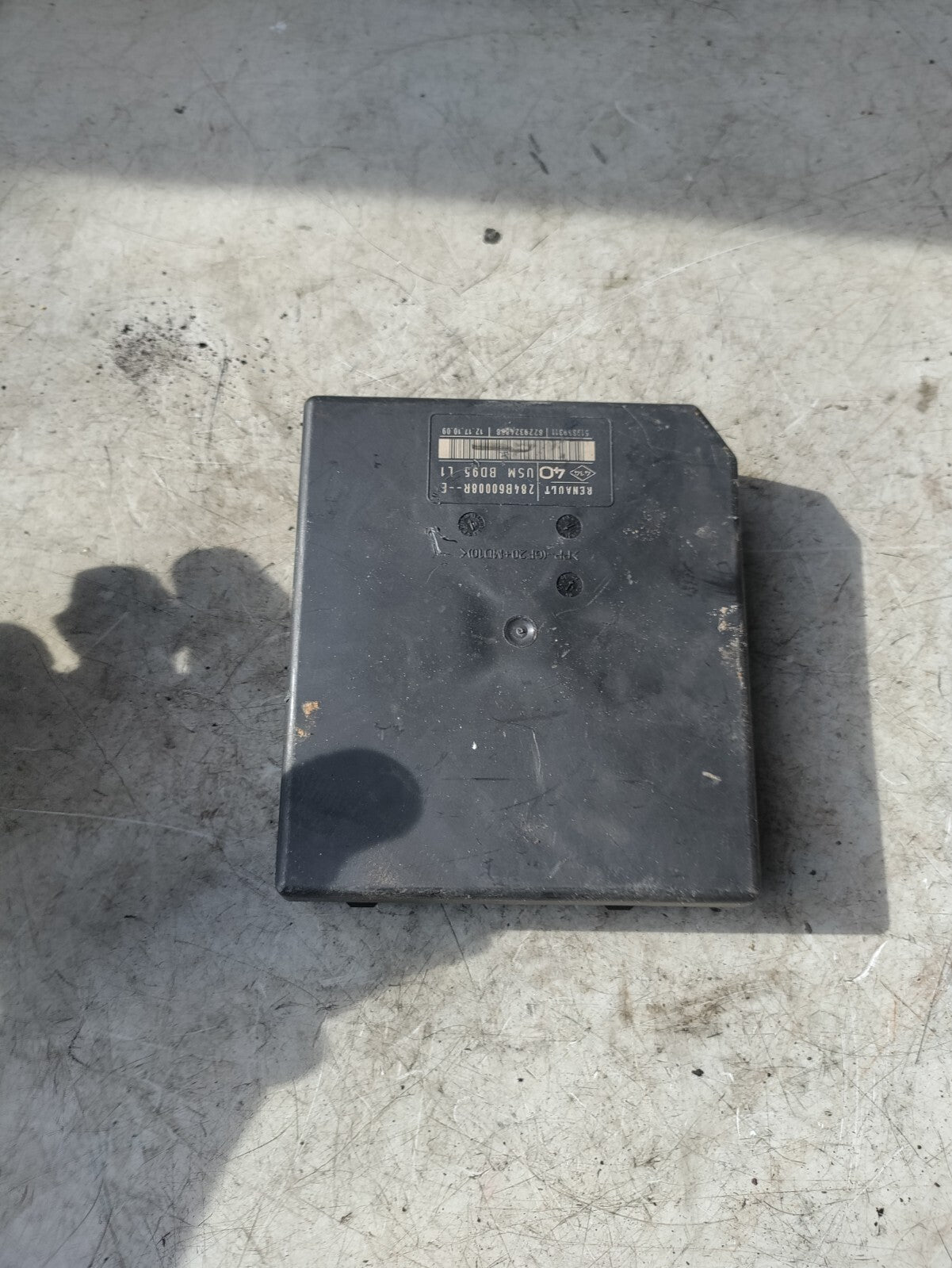 RENAULT MEGANE MK3 2011 UNDER BONNET FUSE BOX 284B60008R