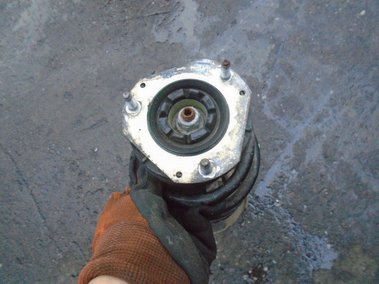 FORD TRANSIT COURIER 2017 1.5 DIESEL OSF DRIVER SIDE SPRING SHOCK