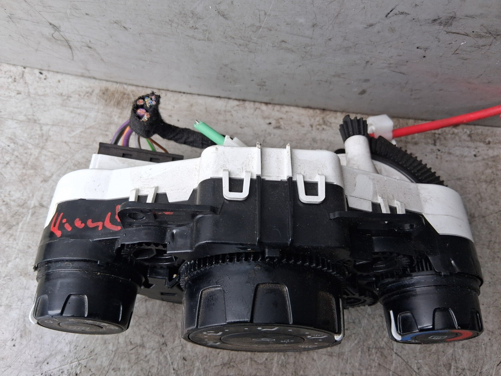 FORD FIESTA MK7 2016 AC HEATER CLIMATE CONTROL SWITCH PANEL 8A6118549
