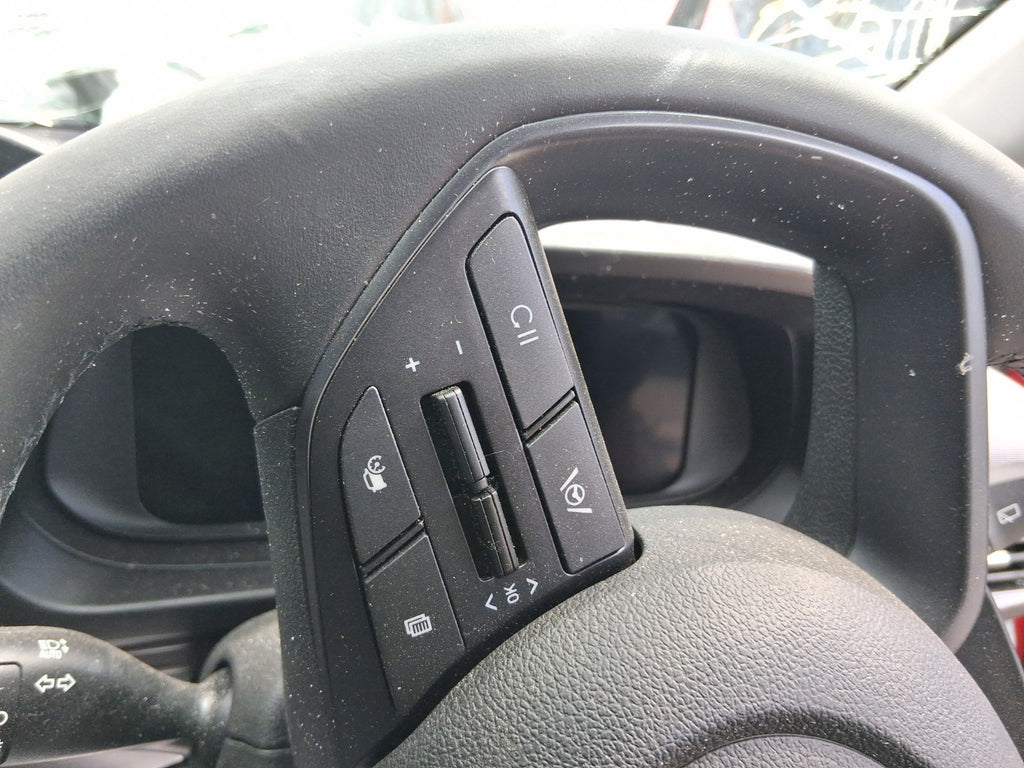 2026 HYUNDAI I20 MK3 MULTIFUNCTION LEATHER STEERING WHEEL