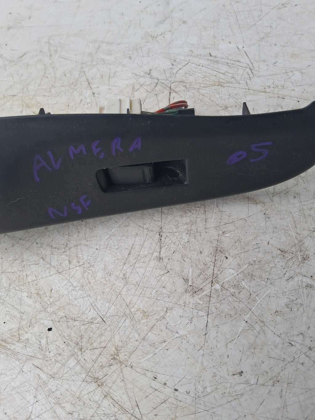 2005 NISSAN ALMERA NSF NEAR LEFT PASSENGER SIDE FRONT WINDOW SWITCH 80961