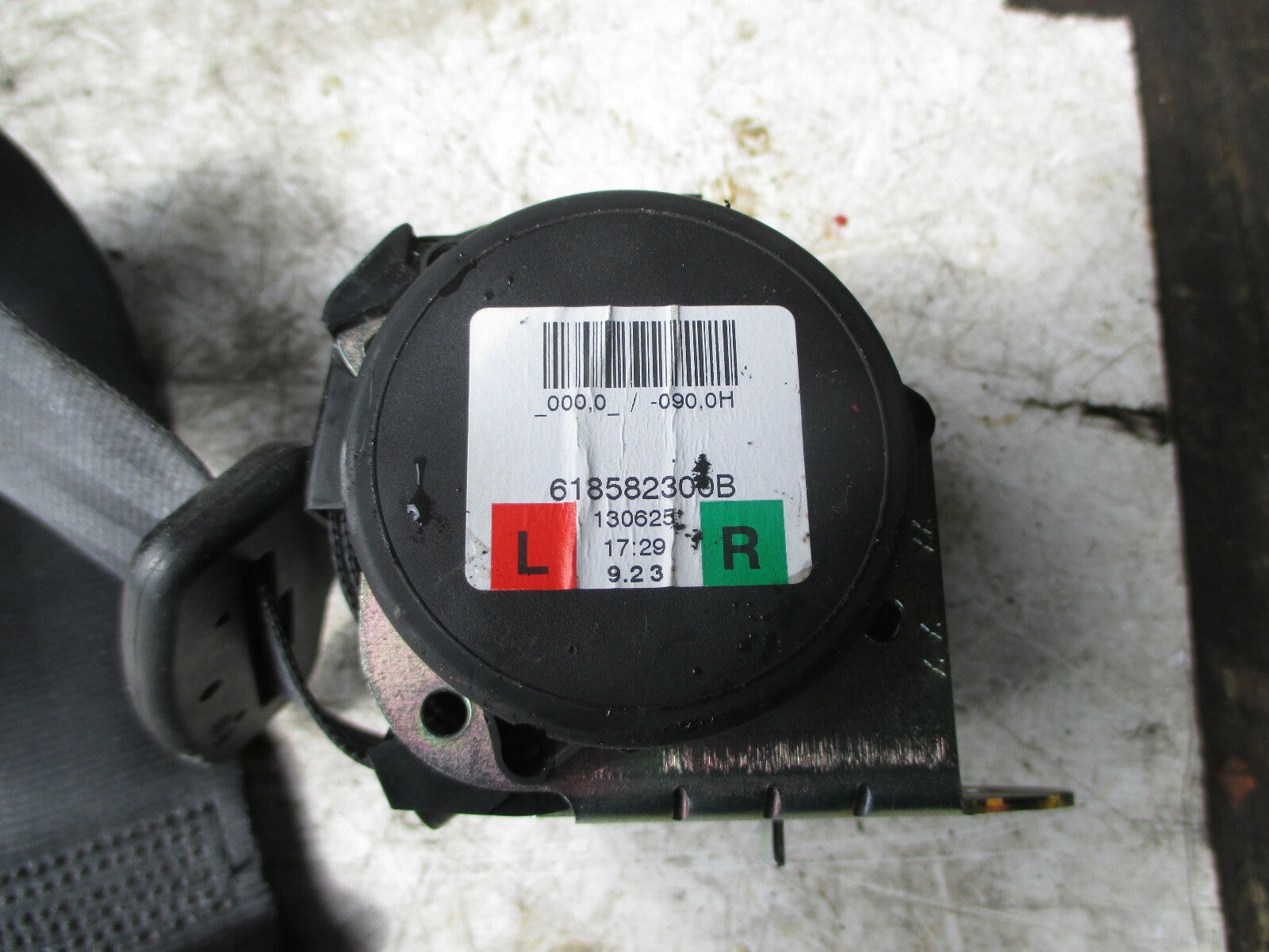 RANGE ROVER EVOQUE 2016 NSR PASSENGER SIDE REAR SEAT BELT ASSEMBLY 618582300B