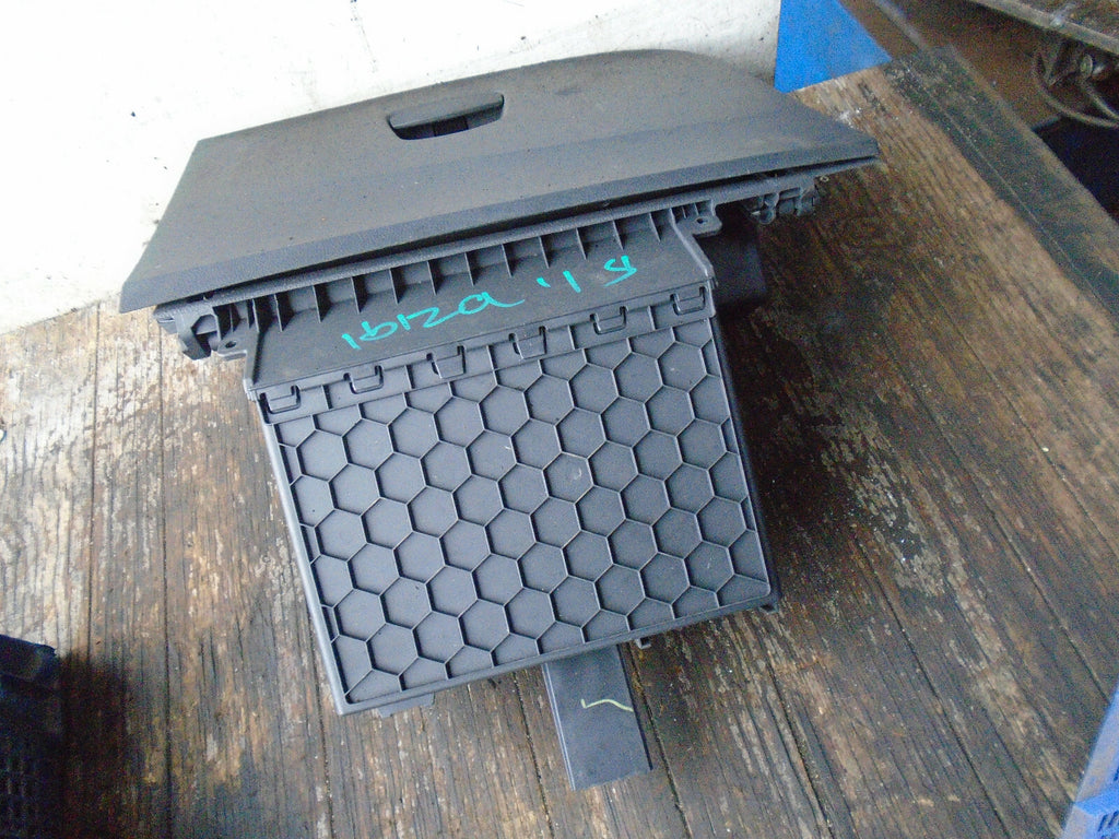 SEAT IBIZA MK4 GLOVEBOX STORAGE COMPARETMENT 6J2857114C