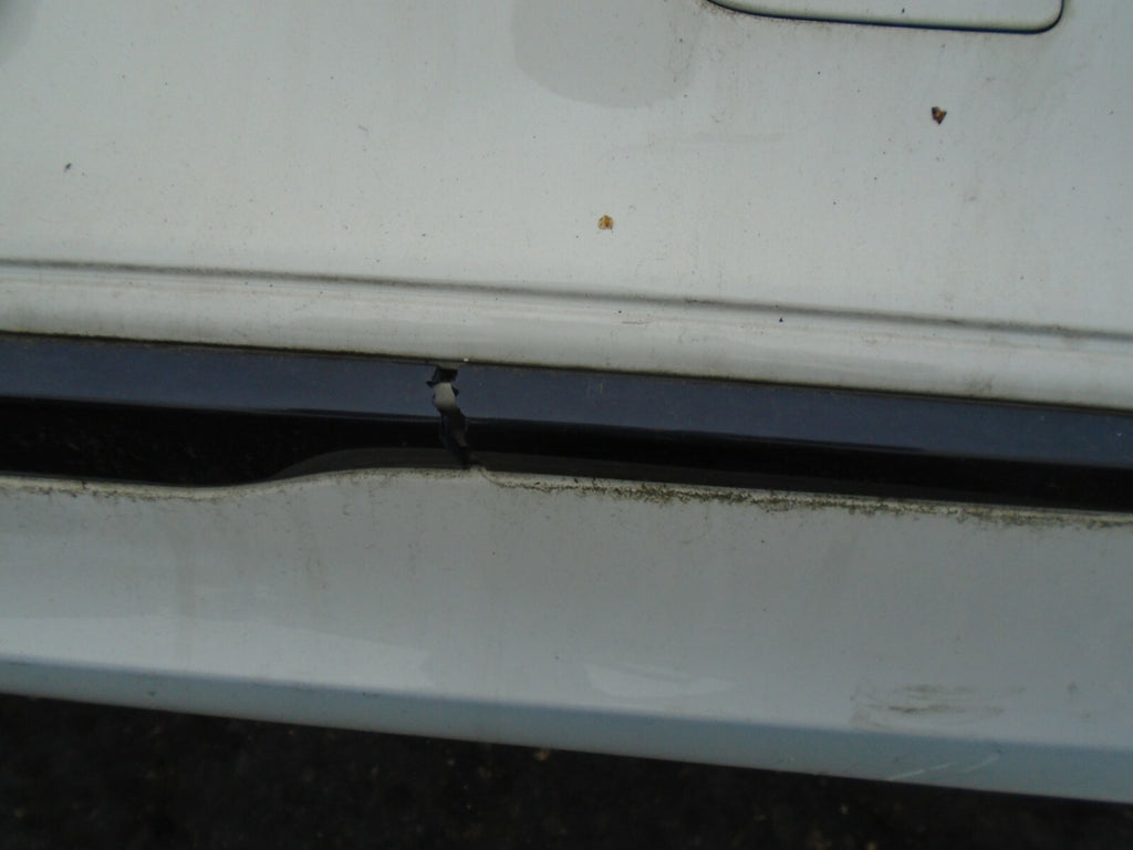 BMW 1 SERIES 2018 F20 F21 WHITE REAR BUMPER SPARES OR REPAIR 51127371756