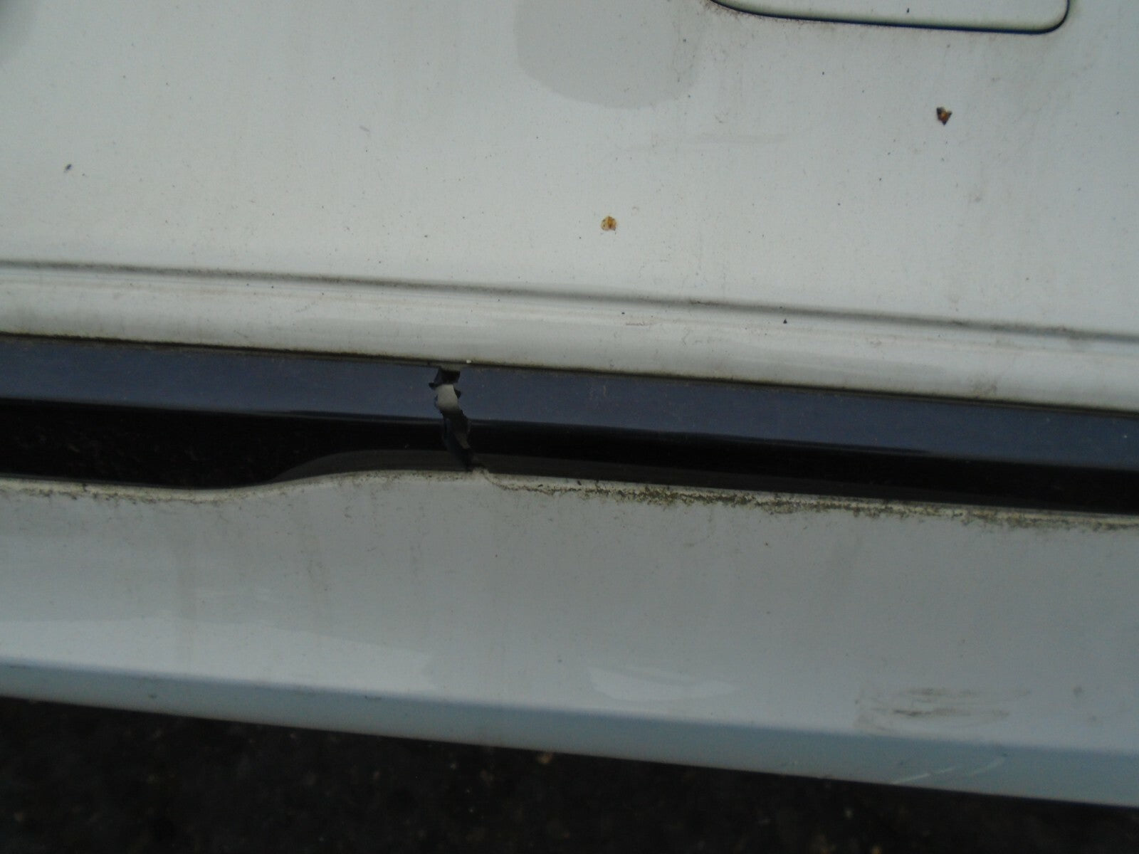 BMW 1 SERIES 2018 F20 F21 WHITE REAR BUMPER SPARES OR REPAIR 51127371756