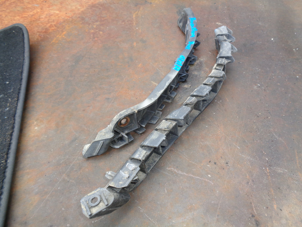SKODA ROOMSTER 2011 REAR PASSENGER DRIVER SIDE BUMPER BRACKET 5J7807393