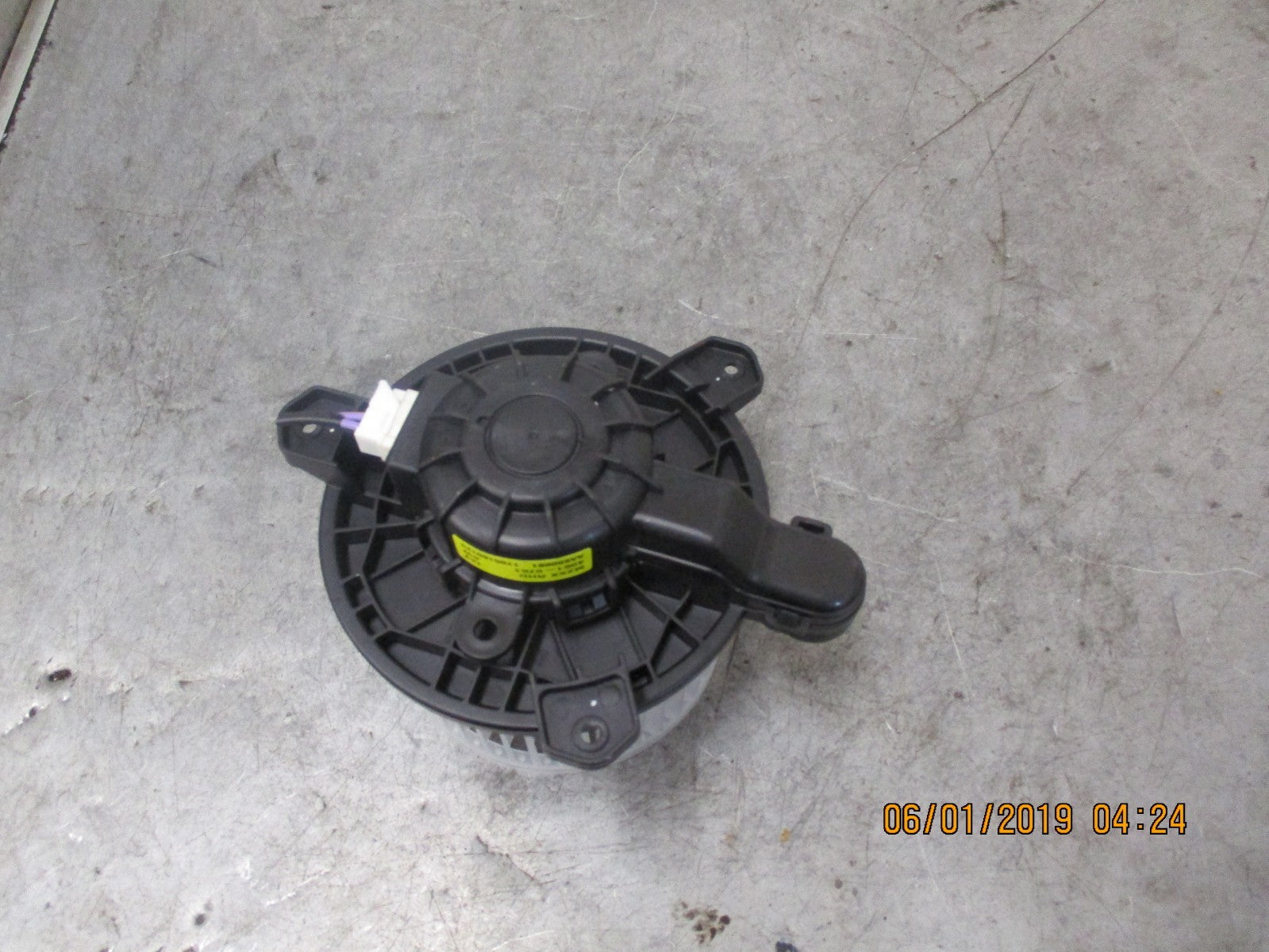 VAUXHALL VIVA 2016 HEATER FAN AA500081