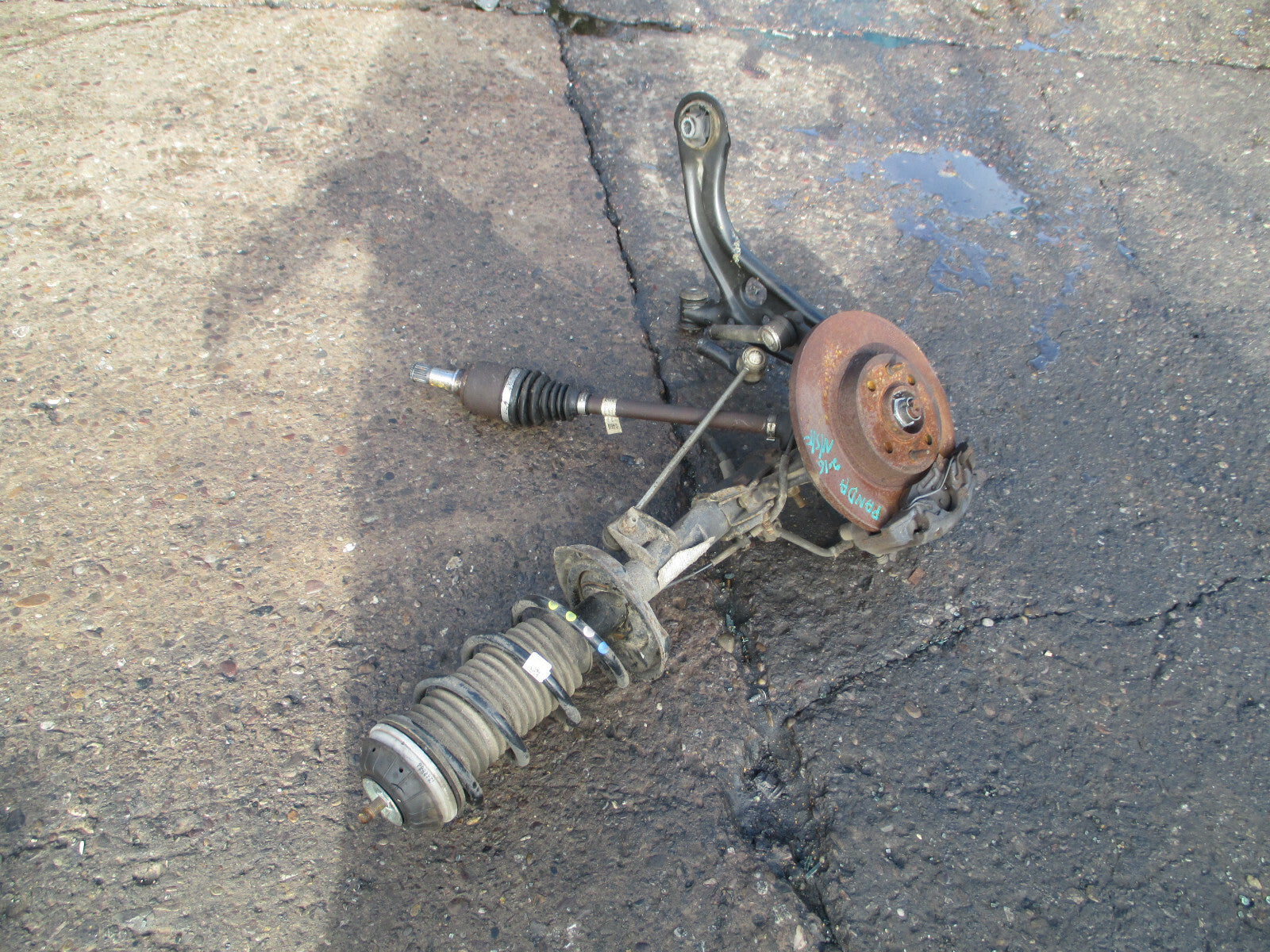 FIAT PANDA 2016 NSF PASSENGER SIDE FRONT SUPENSION HUB SPRING SHOCK CALIPER